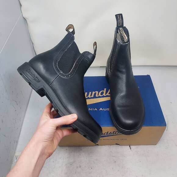 Blundstone WOMENS Chelsea Black Tall Boot - Picture 1 of 8